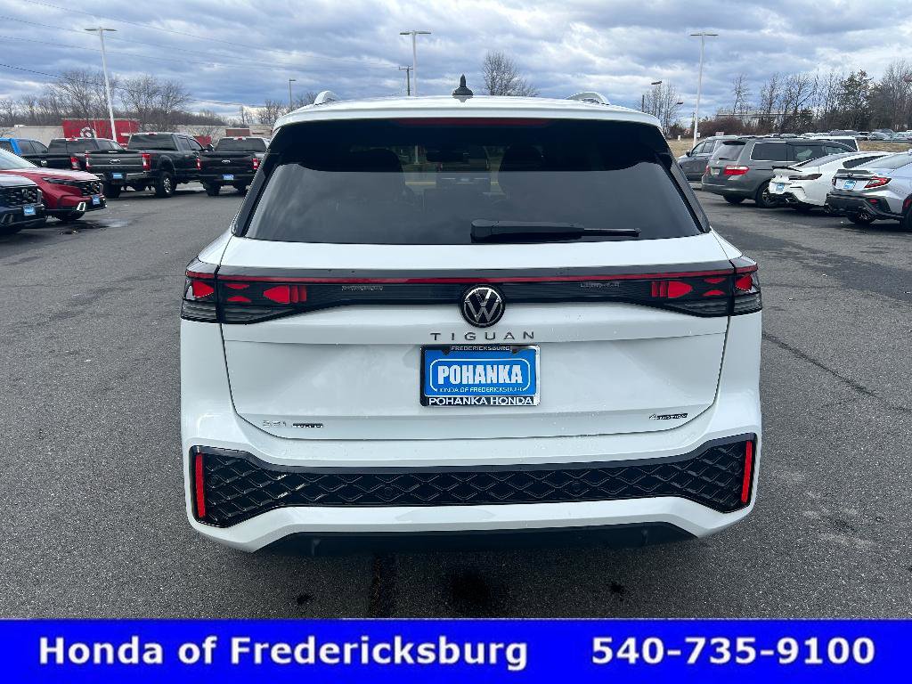Used 2026 Volkswagen Tiguan SEL R-Line image 5