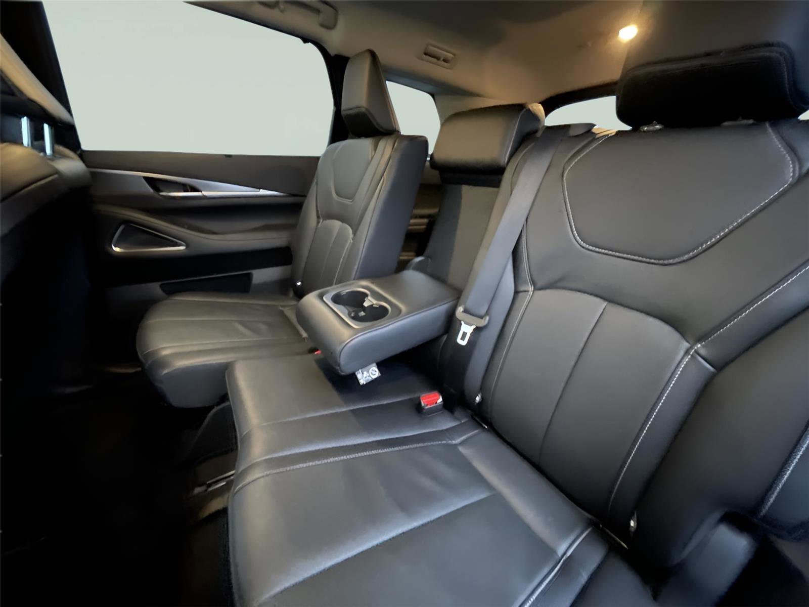 Used 2025 INFINITI QX60 Luxe w/ Lighting Package (N94) image 17