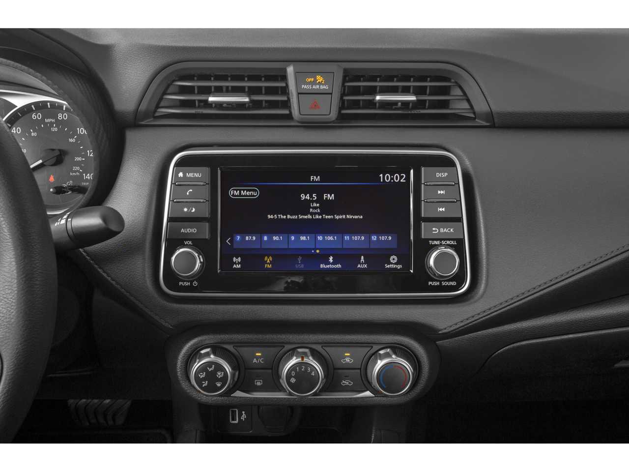 Used 2020 Nissan Versa SV FWD image 7