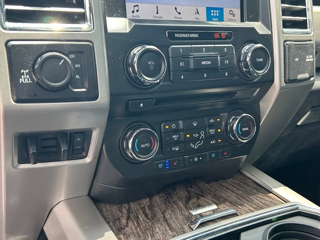 Used 2017 Ford F250 Lariat w/ Lariat Ultimate Package AWD/4WD image 40