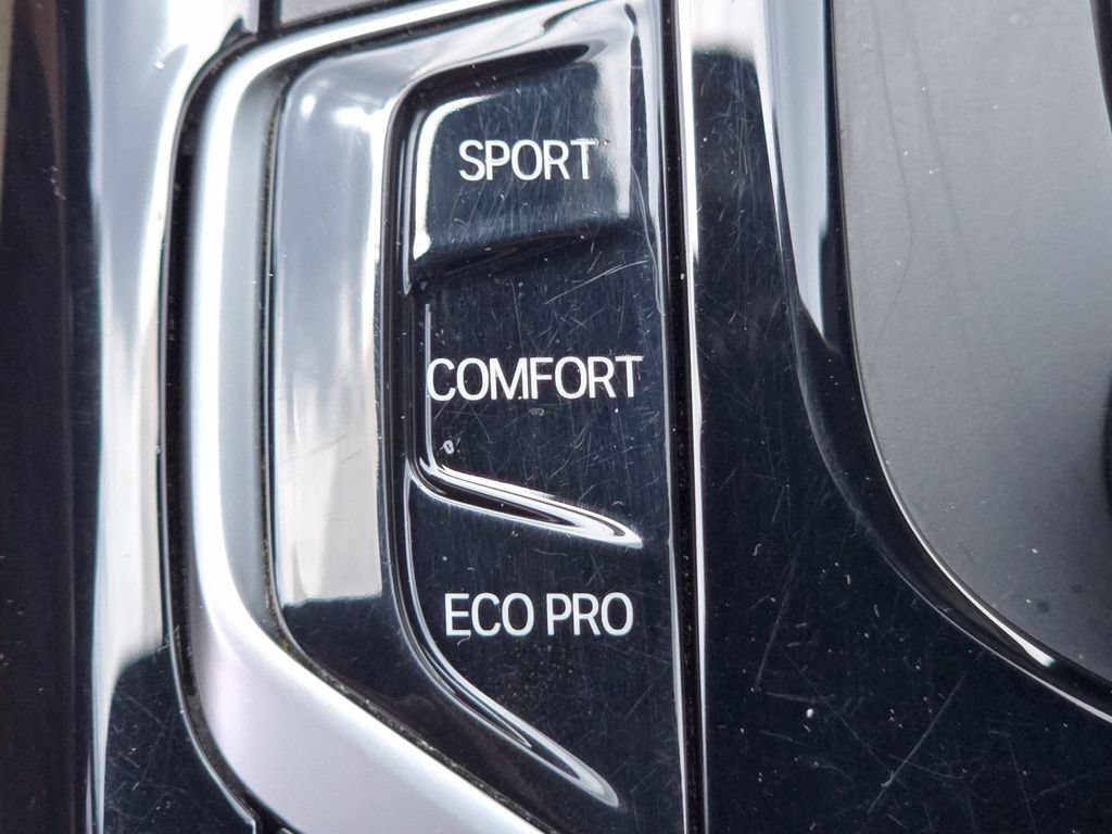 Used 2017 BMW 530i xDrive AWD/4WD image 30