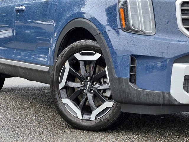 Certified 2025 Kia Telluride S image 2