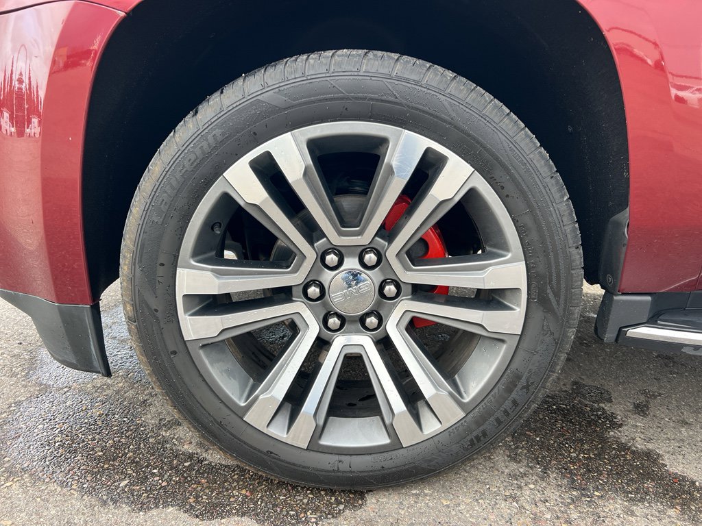 Used 2020 GMC Yukon XL SLT w/ Open Road Package image 9