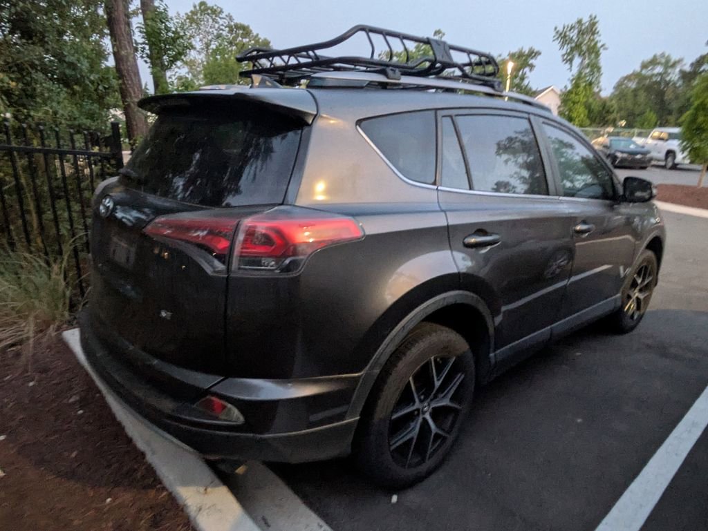 Used 2018 Toyota RAV4 SE w/ Power Extra Value Package FWD image 7