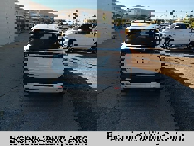 New 2026 Nissan Kicks SR image 6