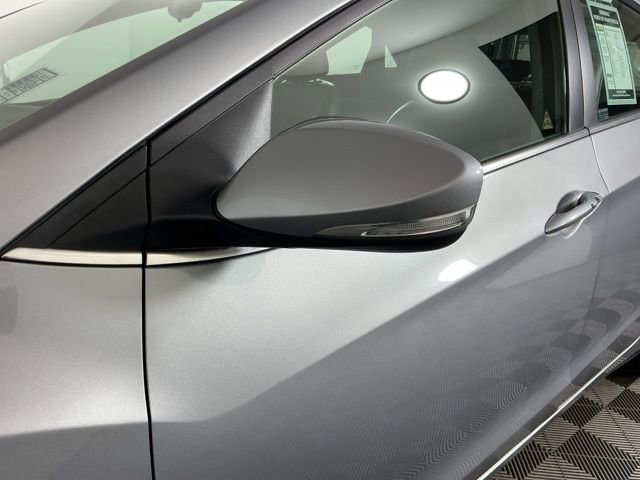 Used 2015 Hyundai Elantra GT w/ Option Group 03 FWD image 19