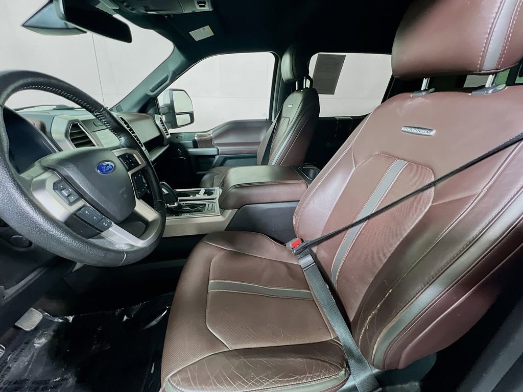 Used 2016 Ford F150 Platinum w/ Equipment Group 701A Luxury image 19