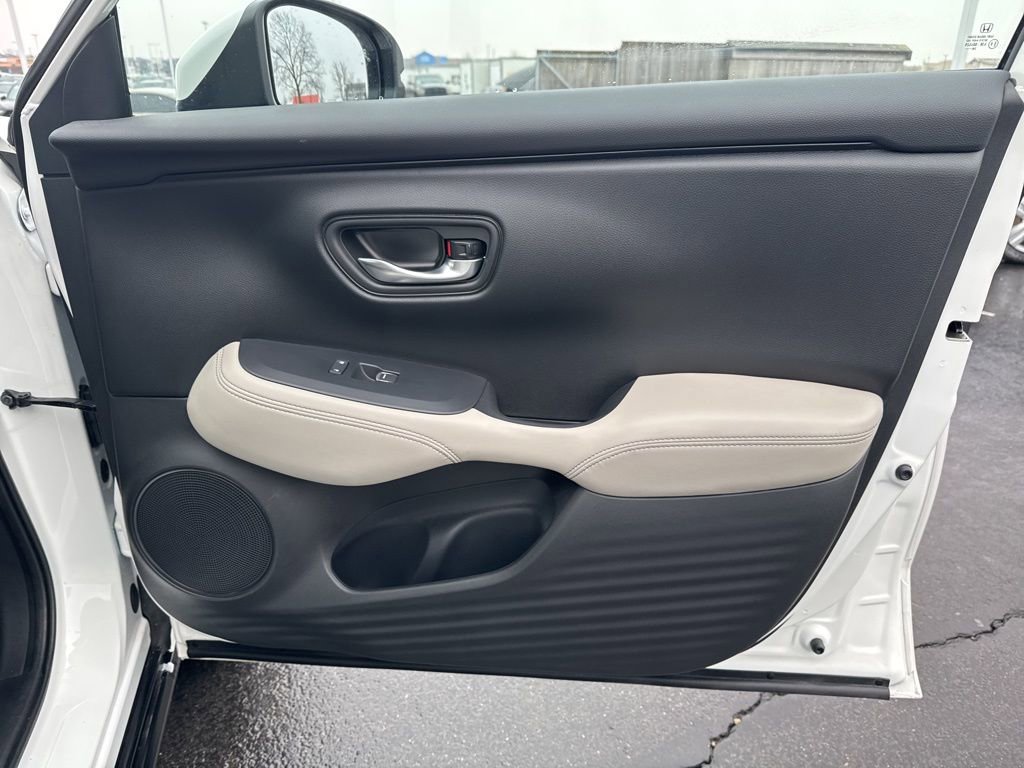 Used 2025 Honda HR-V EX-L image 39