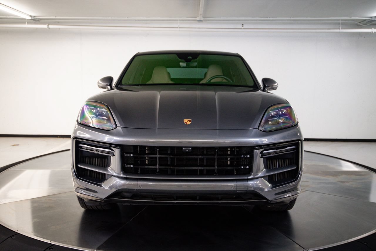 Certified 2024 Porsche Cayenne Turbo AWD/4WD image 10