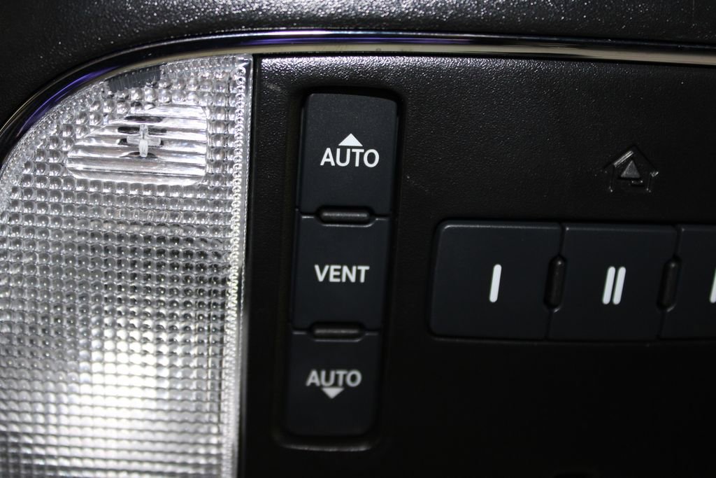 Used 2021 Jeep Grand Cherokee Limited image 52