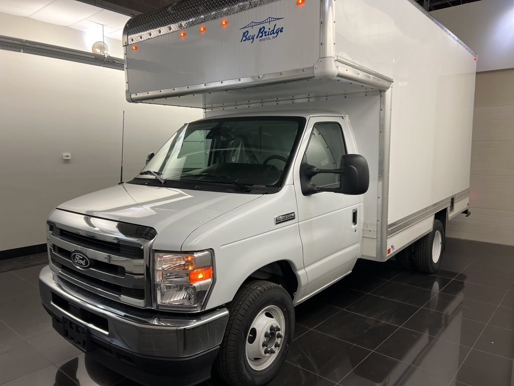 New 2026 Ford E-350 and Econoline 350 Super Duty w/ Power Equipment Group RWD image 3
