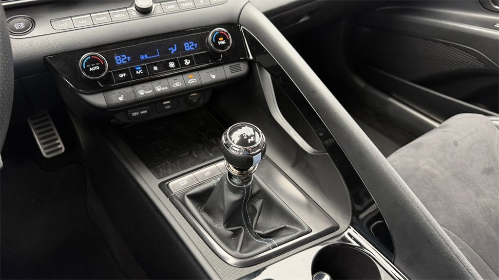 Used 2022 Hyundai Elantra N image 31