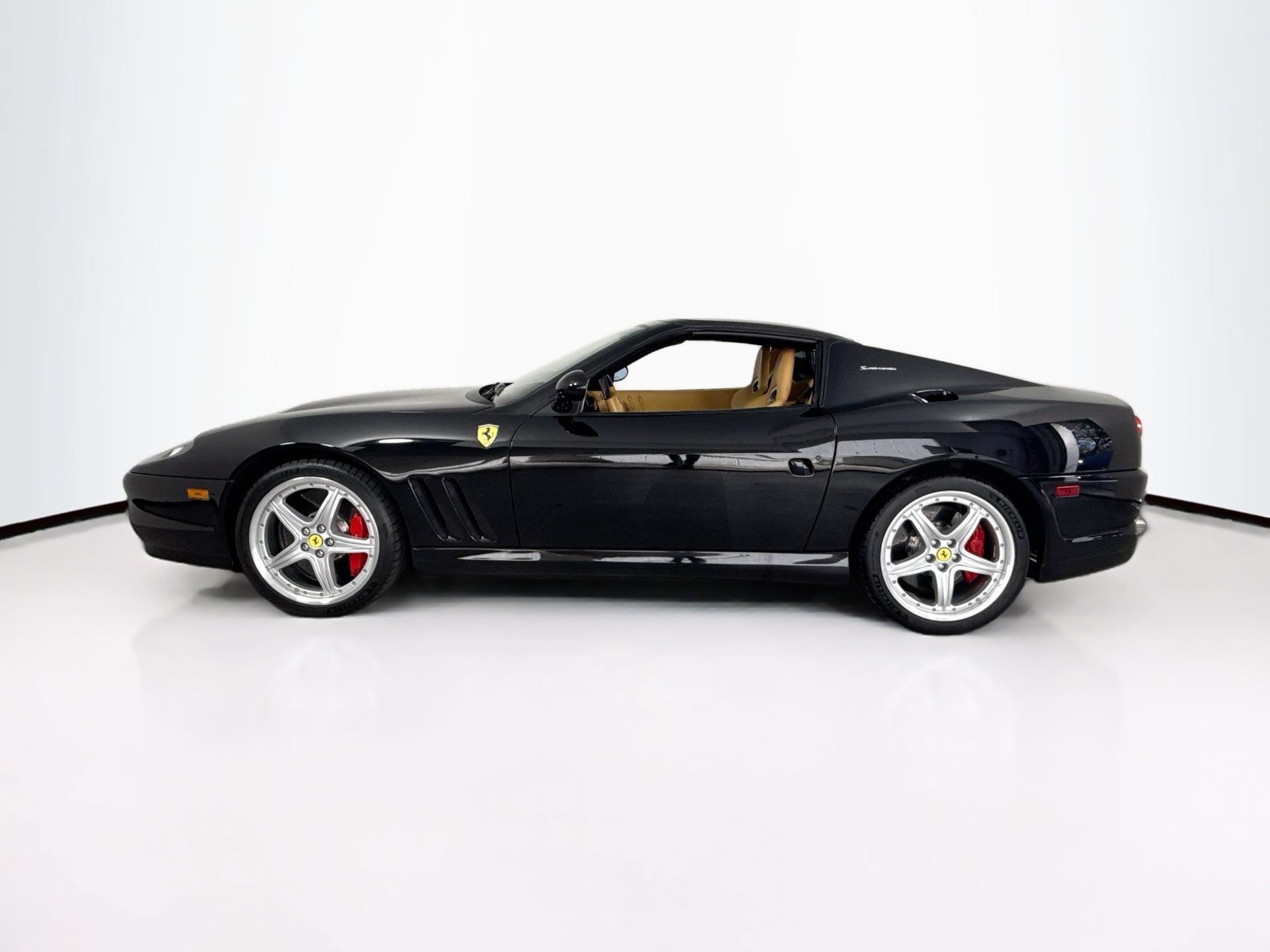 Used 2005 Ferrari 575M Maranello Superamerica RWD image 4