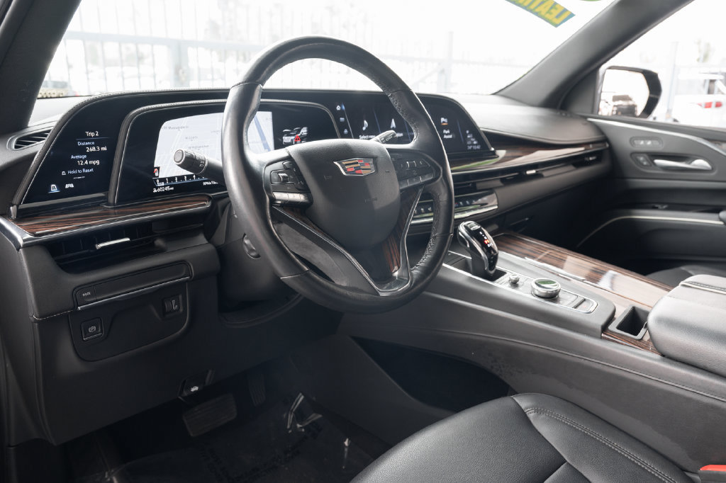 Used 2023 Cadillac Escalade ESV Luxury RWD image 17
