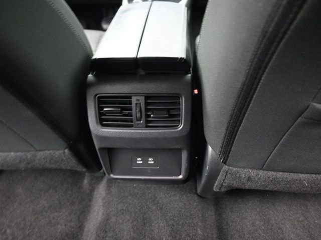 Used 2025 Nissan Rogue SV image 24