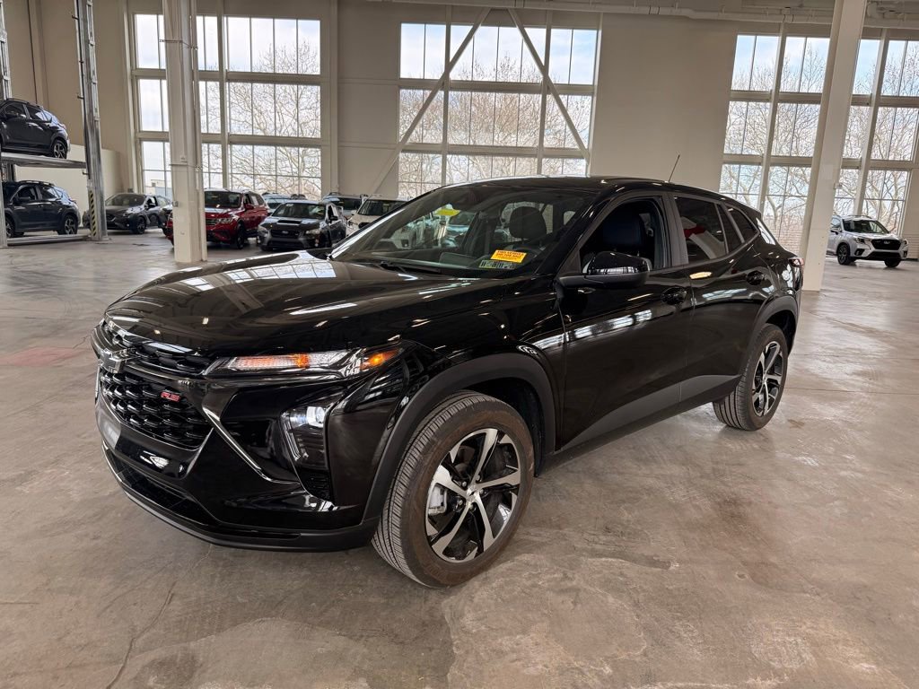 Used 2024 Chevrolet Trax RS w/ Sunroof Package image 7