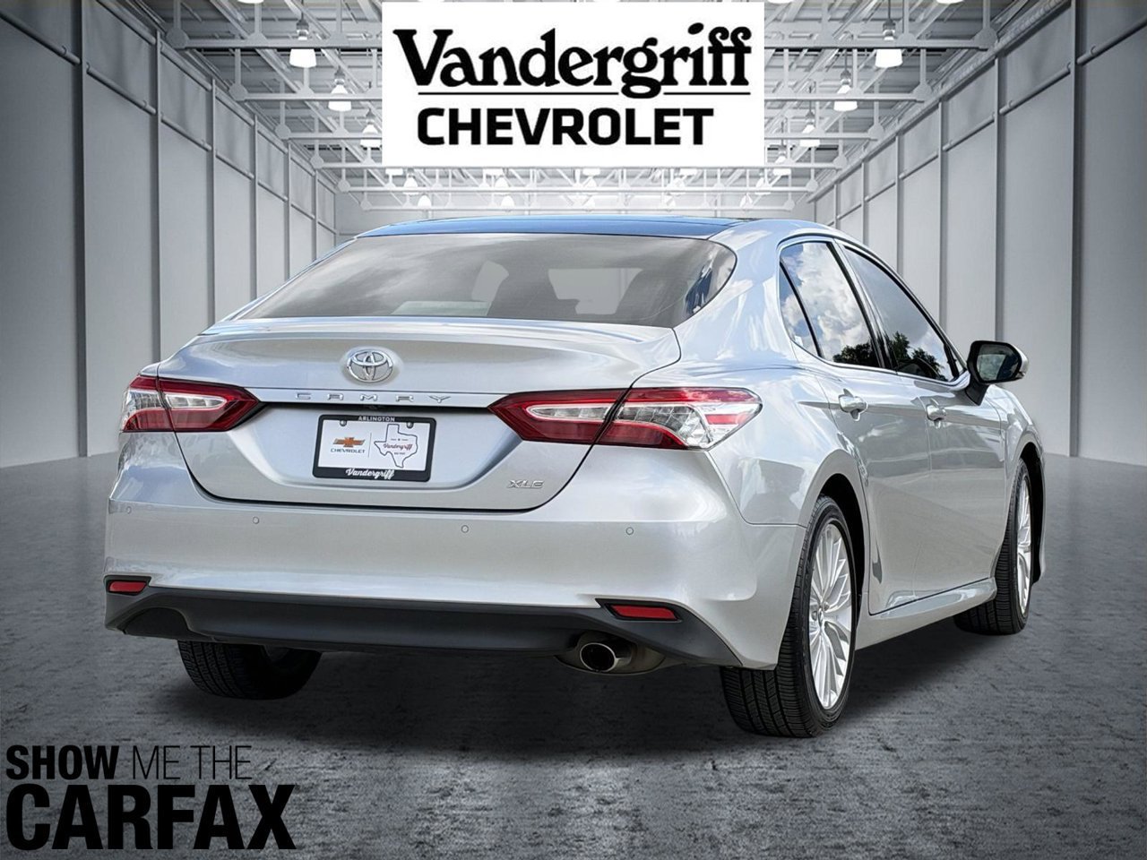 Used 2018 Toyota Camry XLE FWD image 4