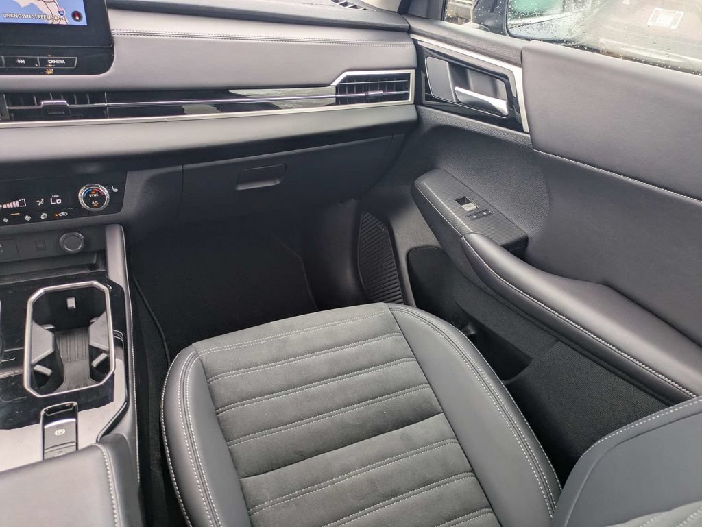 Used 2025 Mitsubishi Outlander SE FWD image 18
