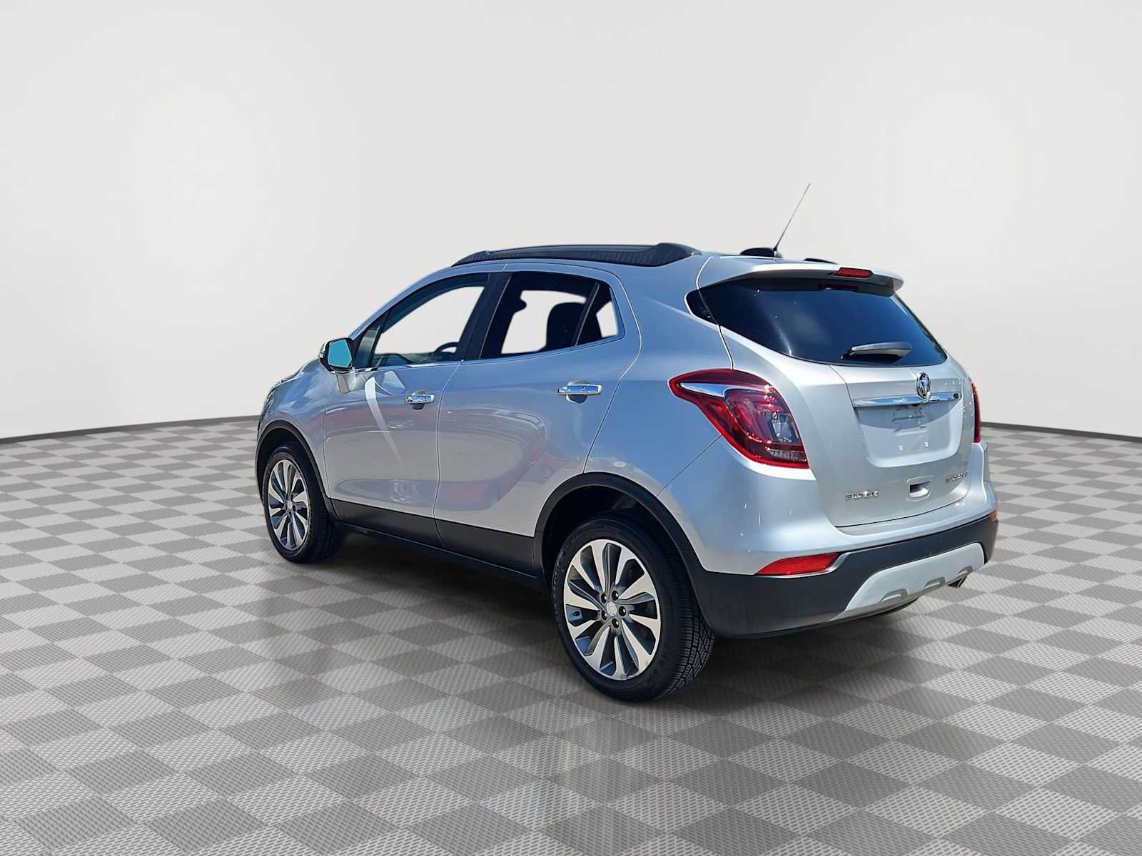 Certified 2018 Buick Encore Preferred FWD image 6