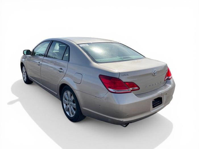 Used 2007 Toyota Avalon Limited image 2