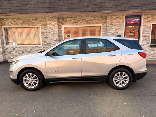 Used 2021 Chevrolet Equinox LS w/ LPO, Floor Liner Package FWD image 8