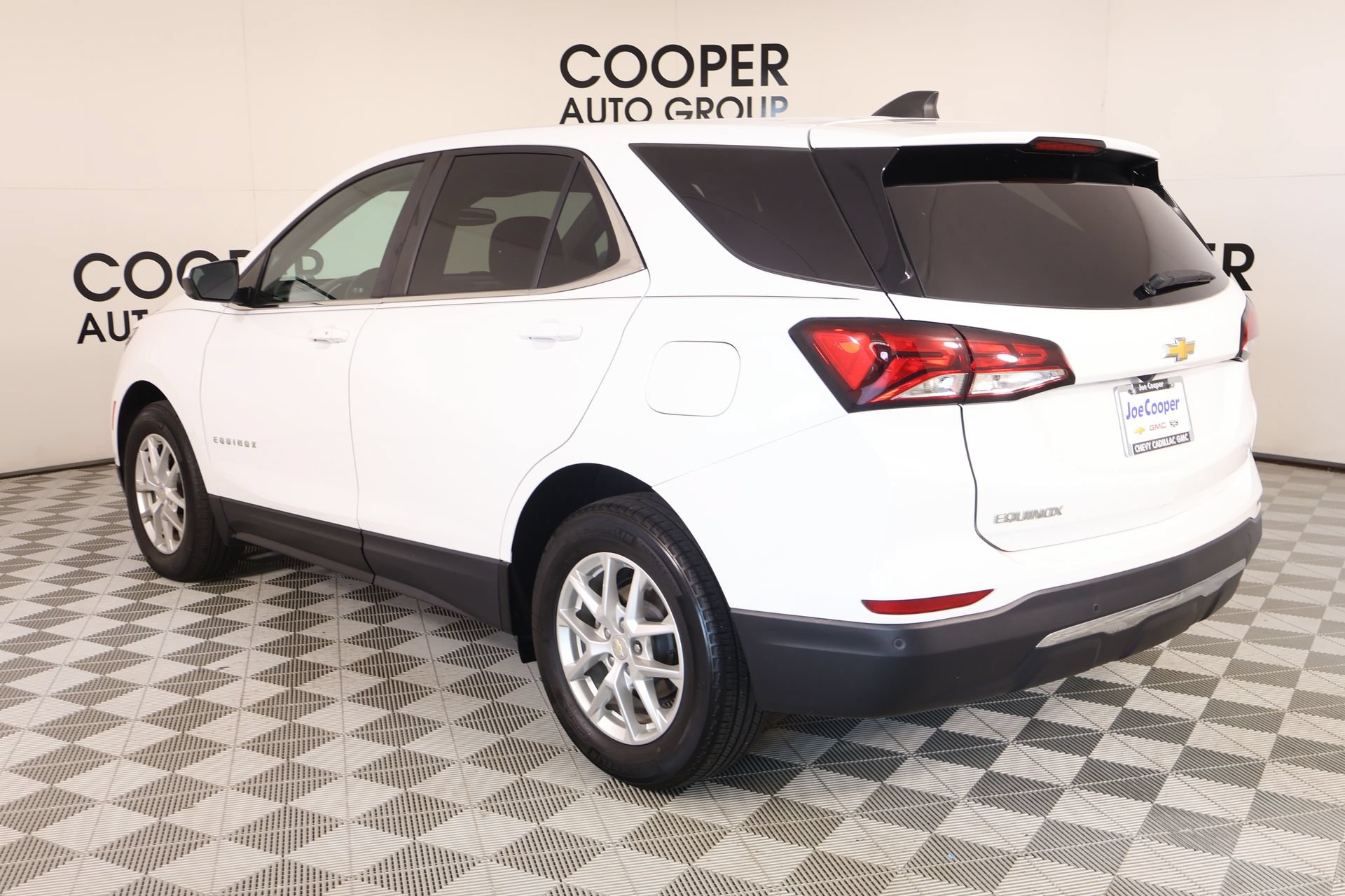 Used 2023 Chevrolet Equinox LT FWD image 22