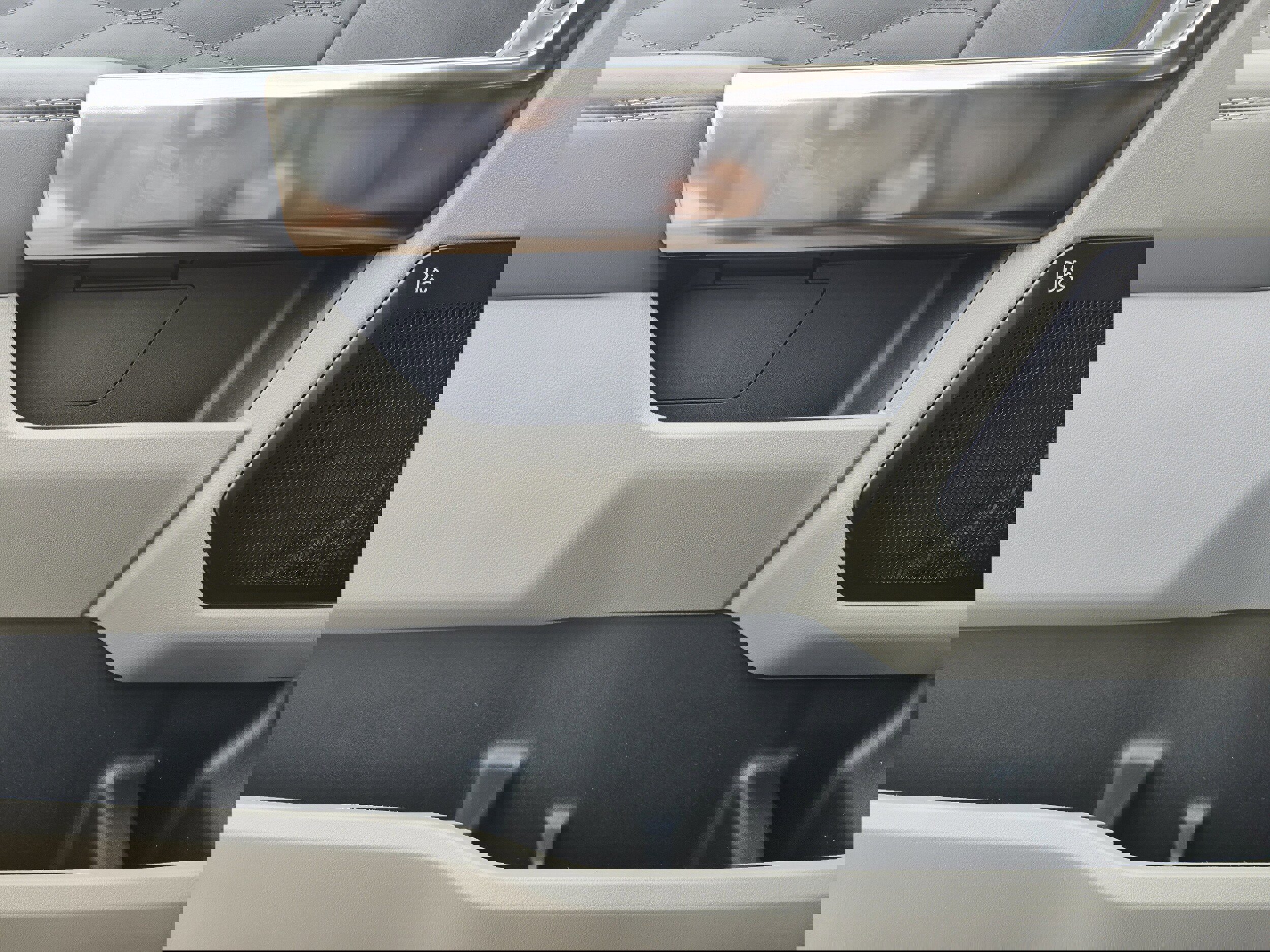 New 2026 Ford F350 Platinum w/ Platinum Plus Package image 24