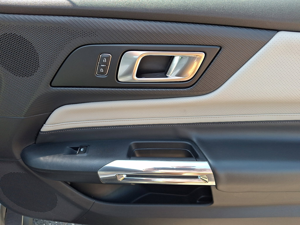 Used 2024 Ford Mustang Premium RWD image 10