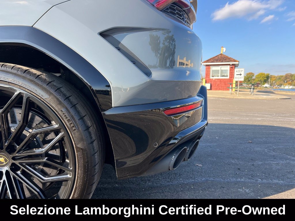 Used 2025 Lamborghini Urus SE AWD/4WD image 19