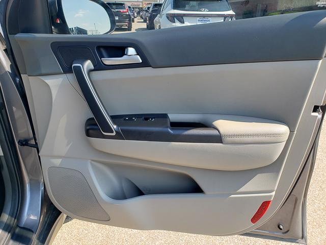 Used 2017 Kia Sportage LX image 24
