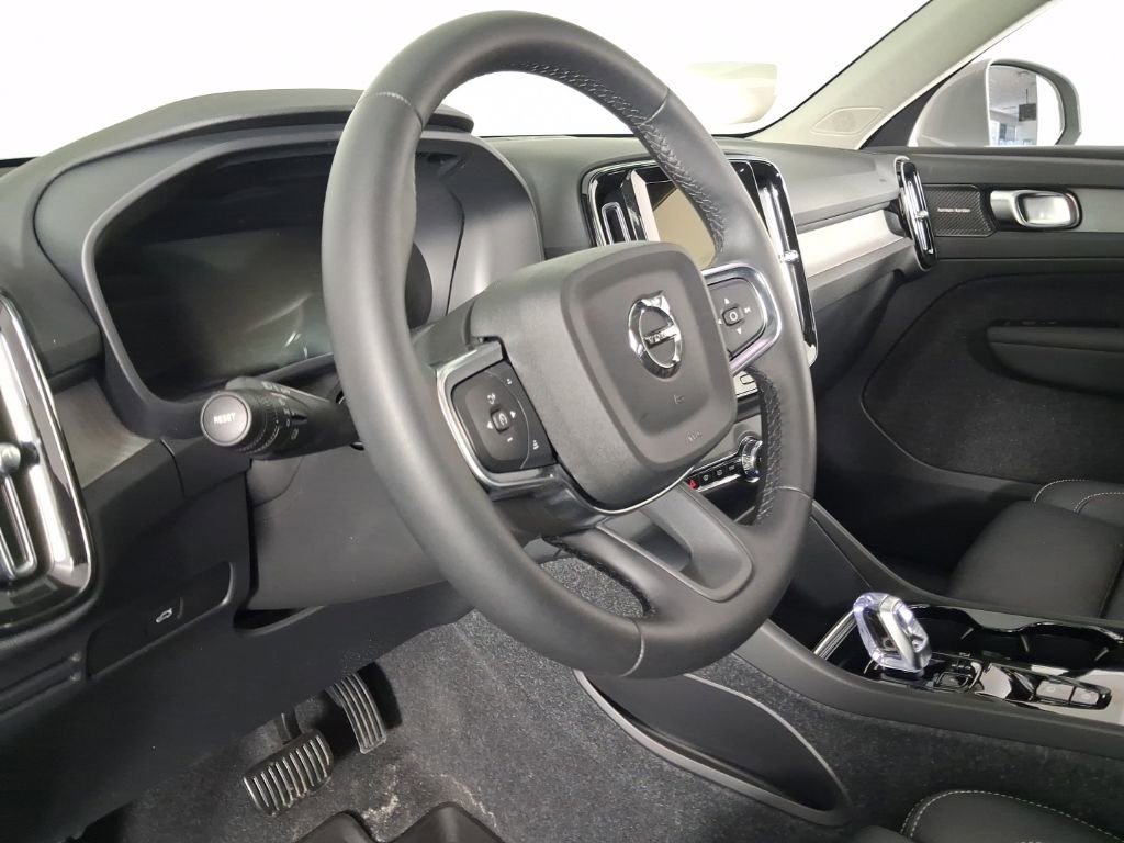 Certified 2024 Volvo XC40 B5 Ultimate w/ Protection Package Premier AWD/4WD image 25