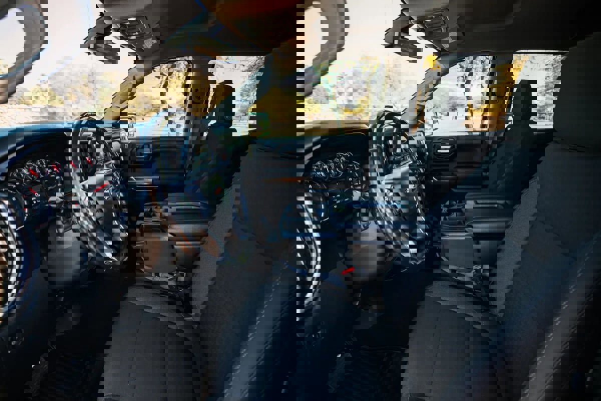 Used 2021 Chevrolet Silverado 1500 LT image 10