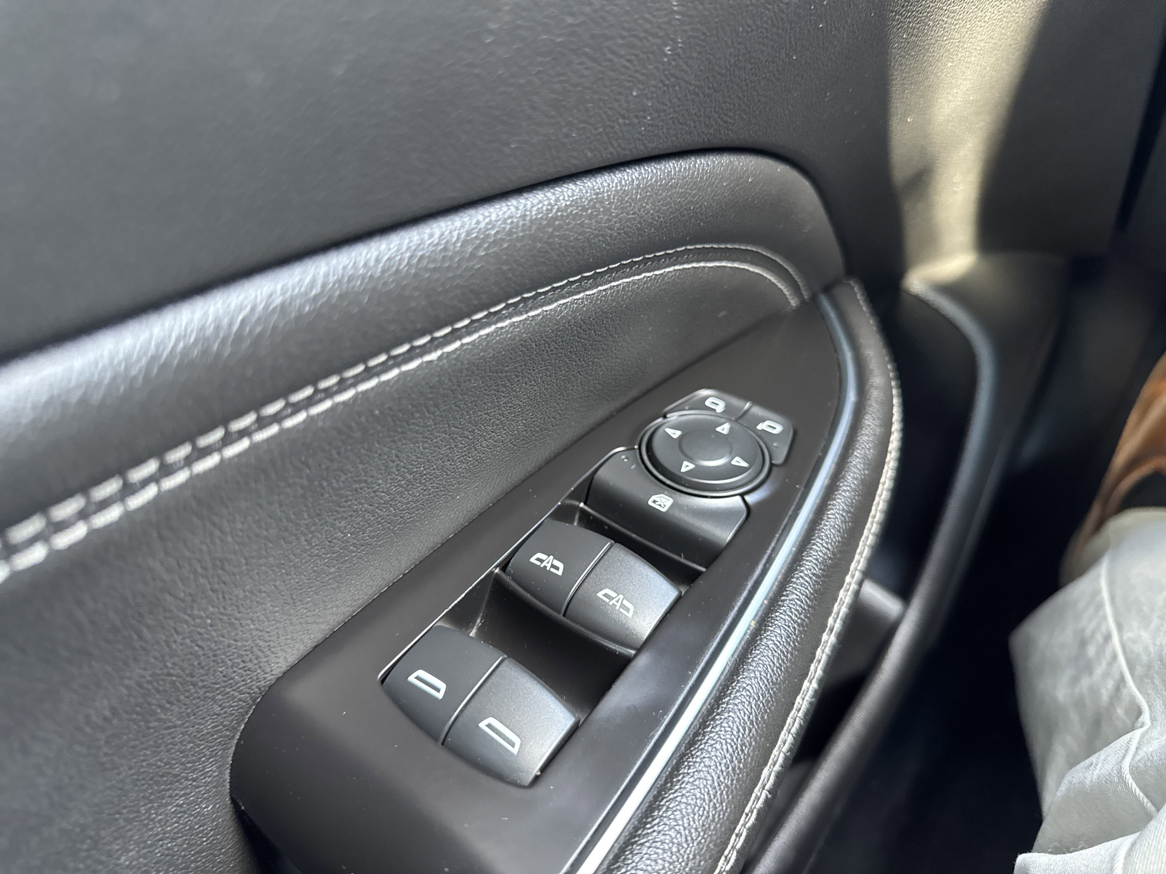 Used 2018 Buick Regal Preferred image 33