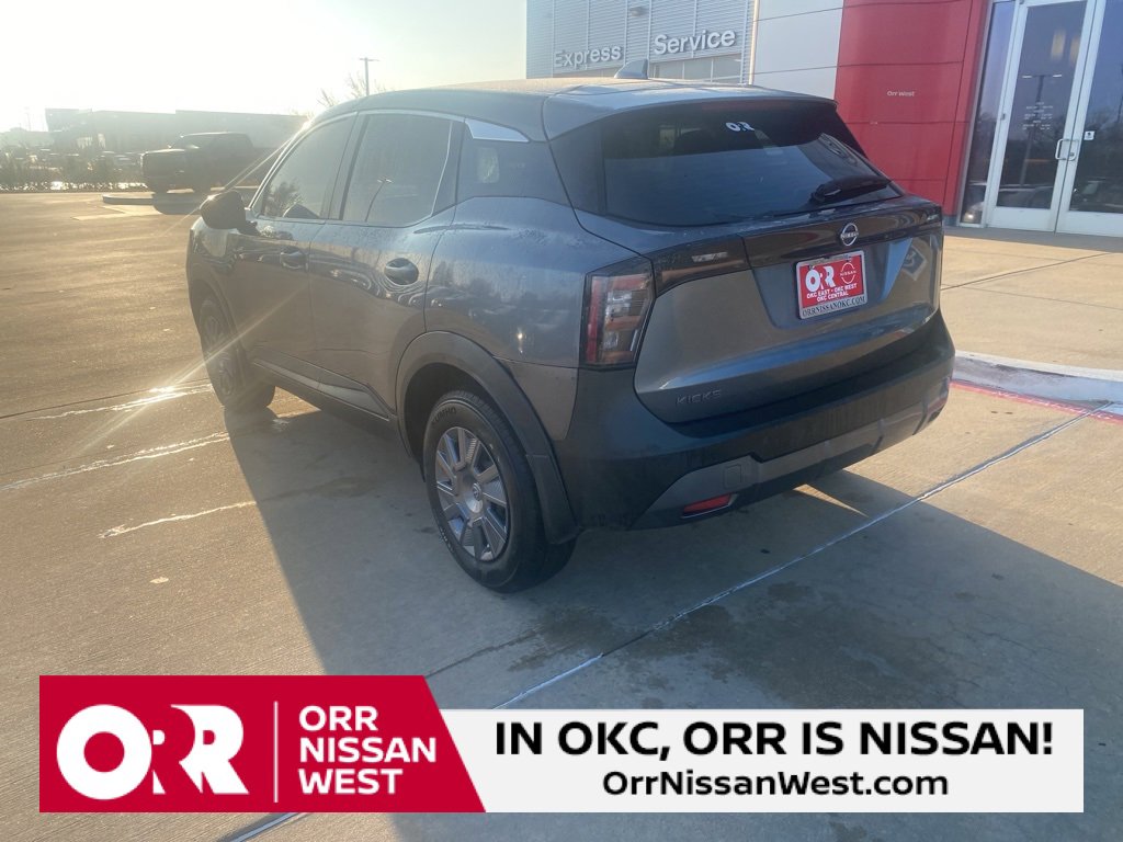 Used 2025 Nissan Kicks S image 3