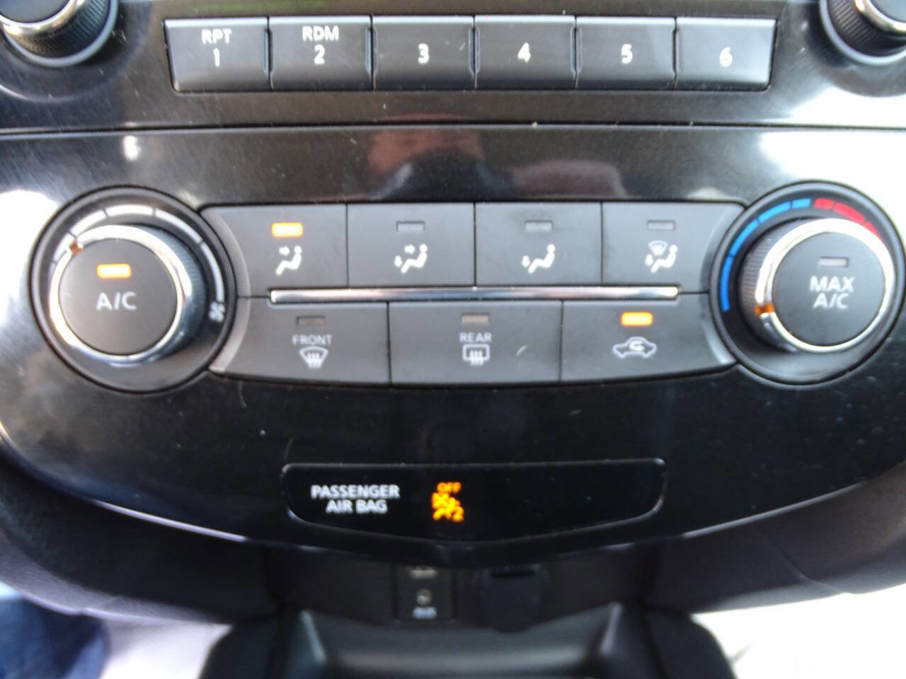 Used 2016 Nissan Rogue SV image 24