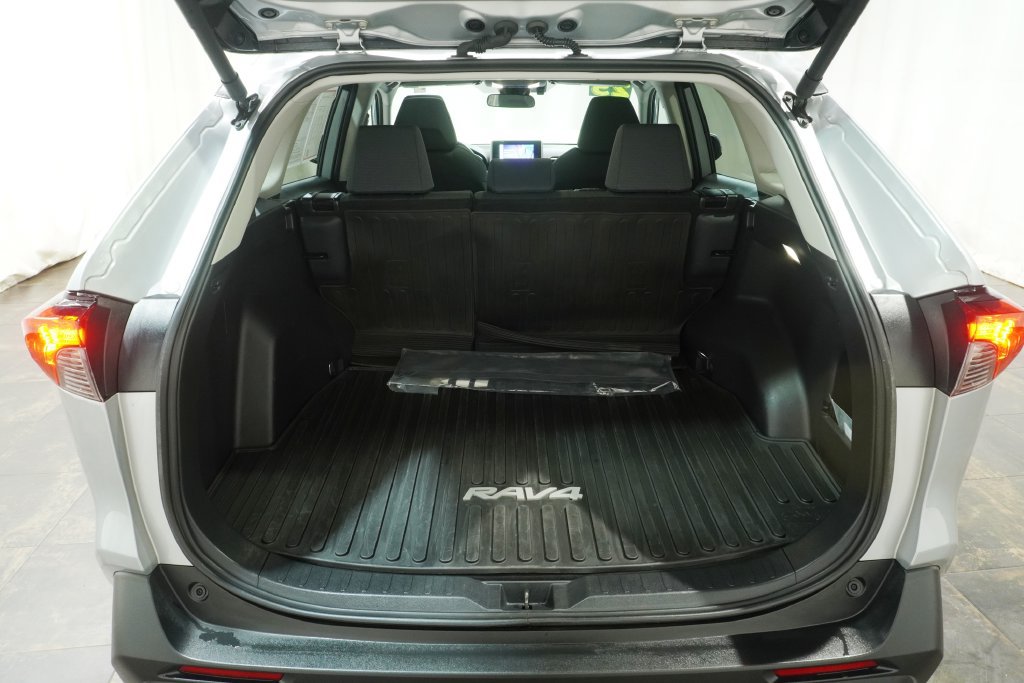 Used 2025 Toyota RAV4 XLE w/ Convenience Package AWD/4WD image 6