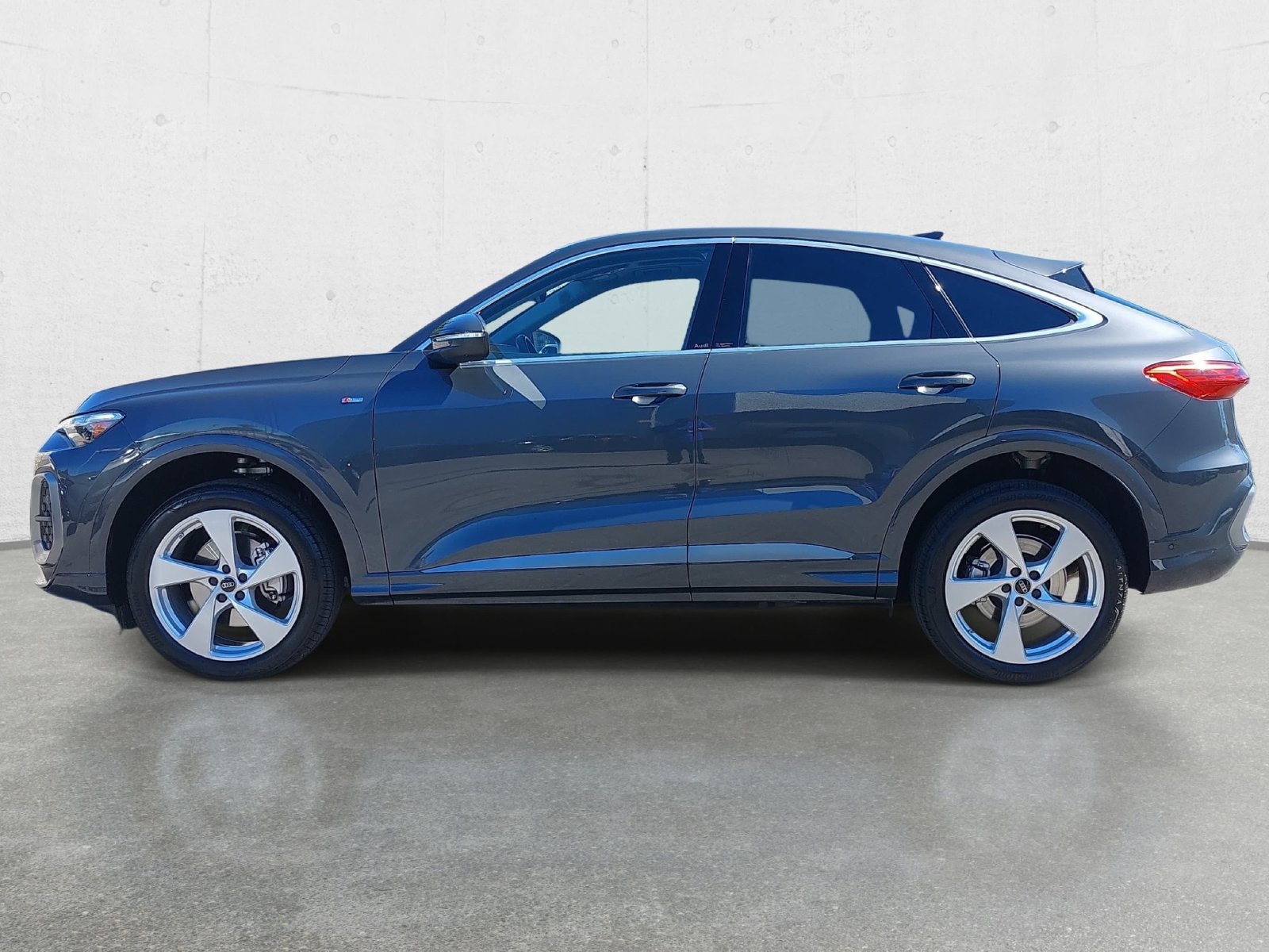 Used 2025 Audi Q5 Premium Plus AWD/4WD image 8