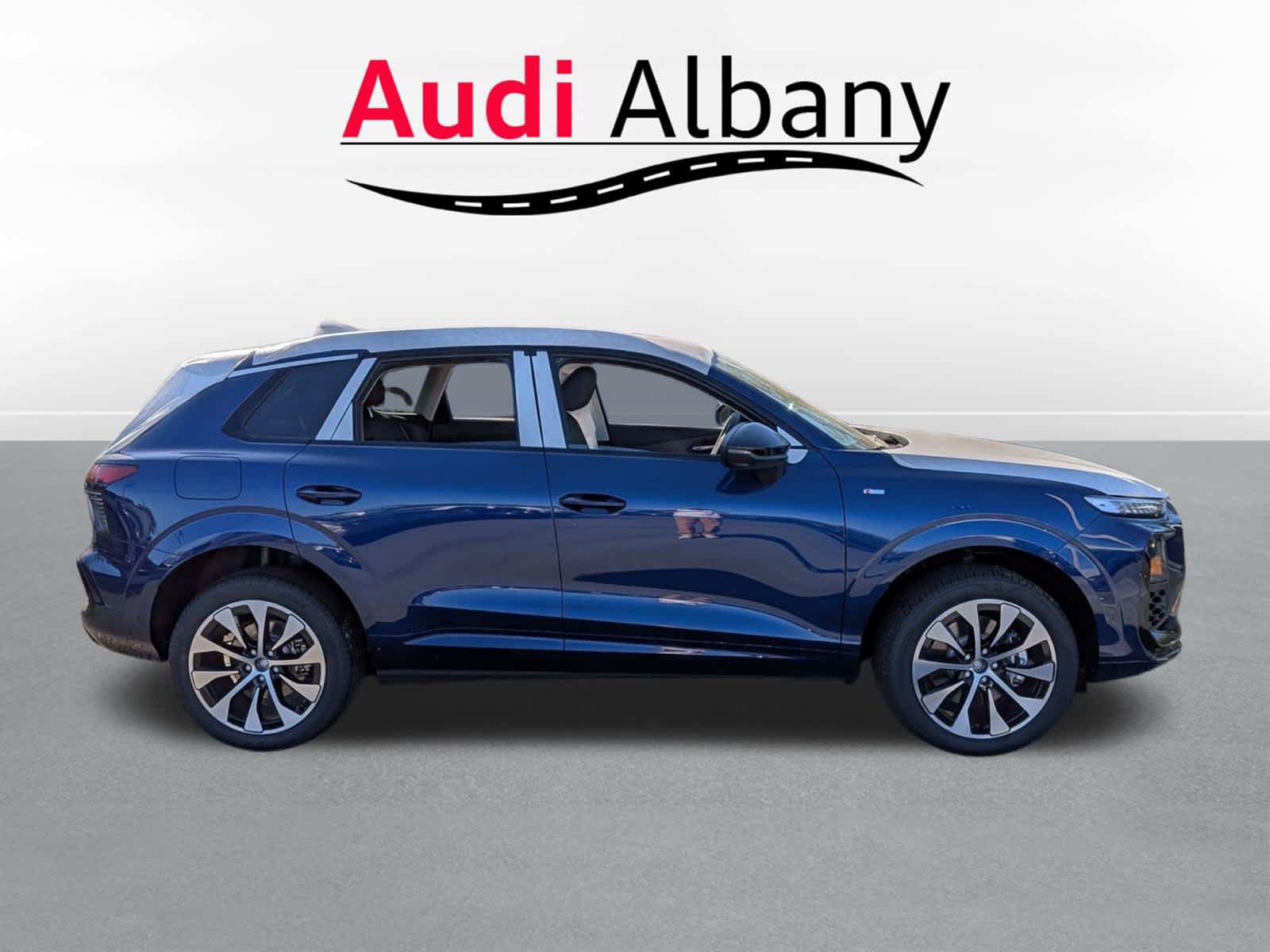 New 2026 Audi Q3 quattro 2.0T w/ Driver Assistance Package AWD/4WD image 3