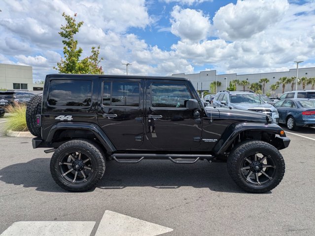 Used 2012 Jeep Wrangler Unlimited Sahara AWD/4WD image 4