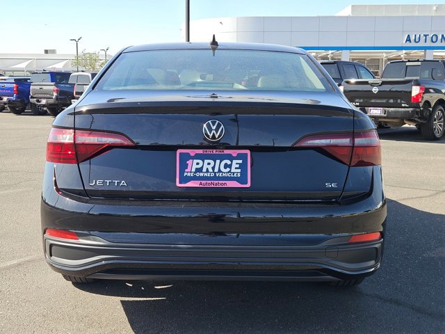 Used 2024 Volkswagen Jetta SE FWD image 7