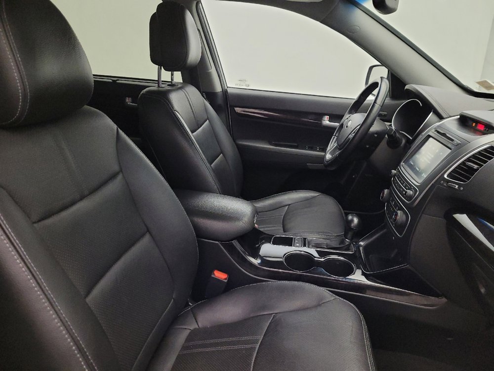 Used 2015 Kia Sorento SX image 21