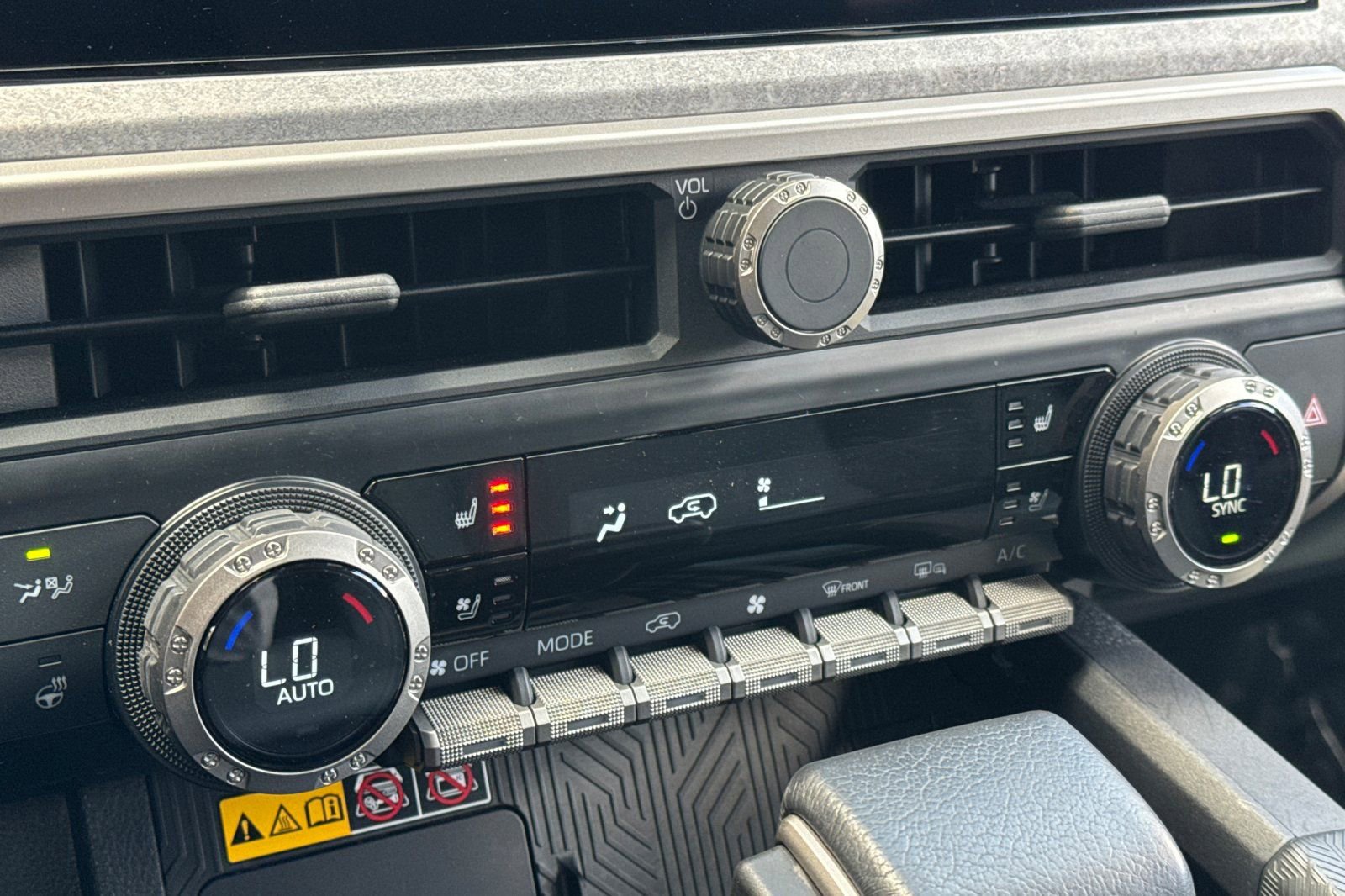 Certified 2025 Toyota 4Runner Trailhunter image 25