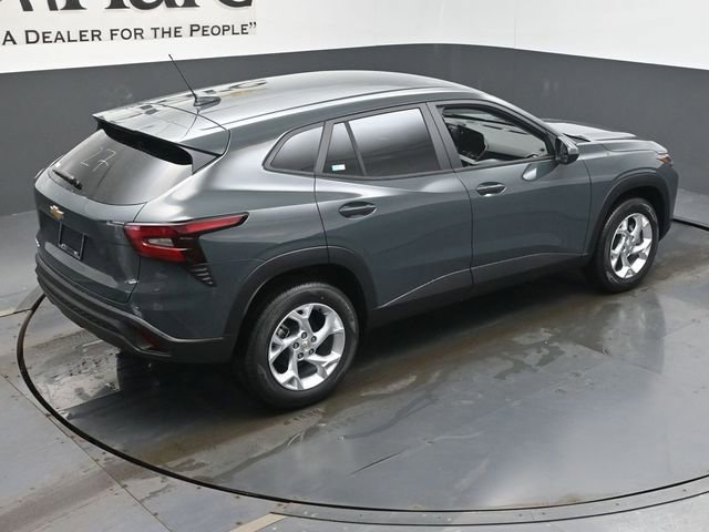 New 2026 Chevrolet Trax LS w/ LS Convenience Package image 18