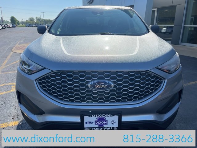 Used 2024 Ford Edge SE image 2