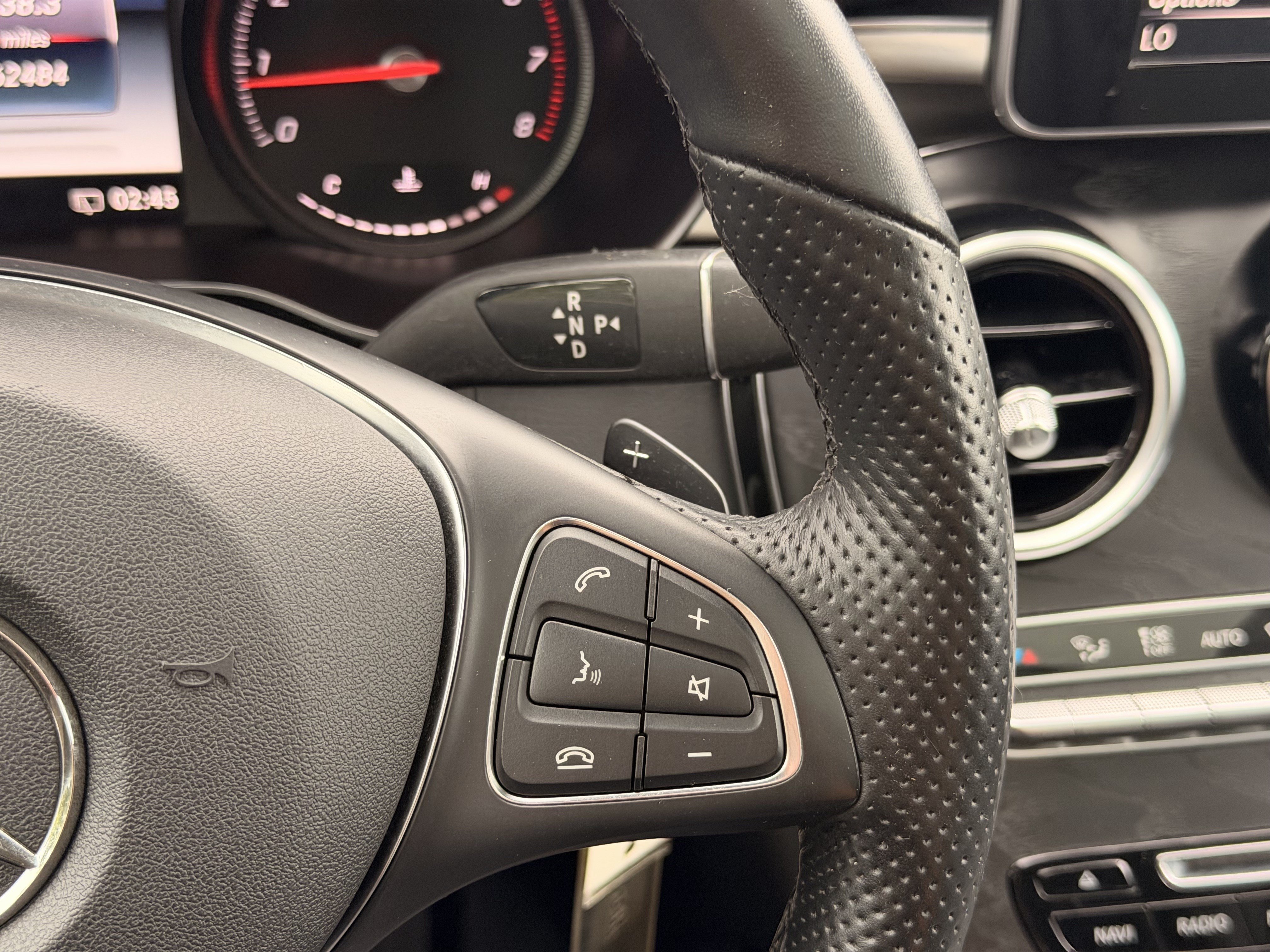 Used 2019 Mercedes-Benz GLC 300 4MATIC image 27