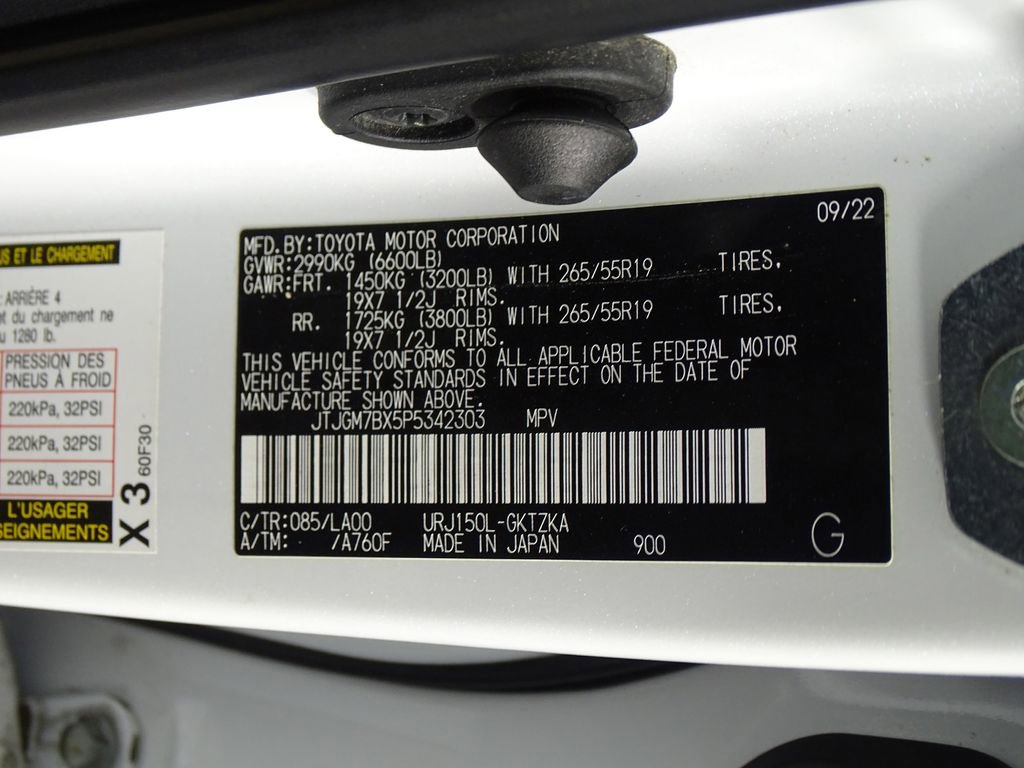 Used 2023 Lexus GX 460 Luxury w/ Sport Design Package image 17