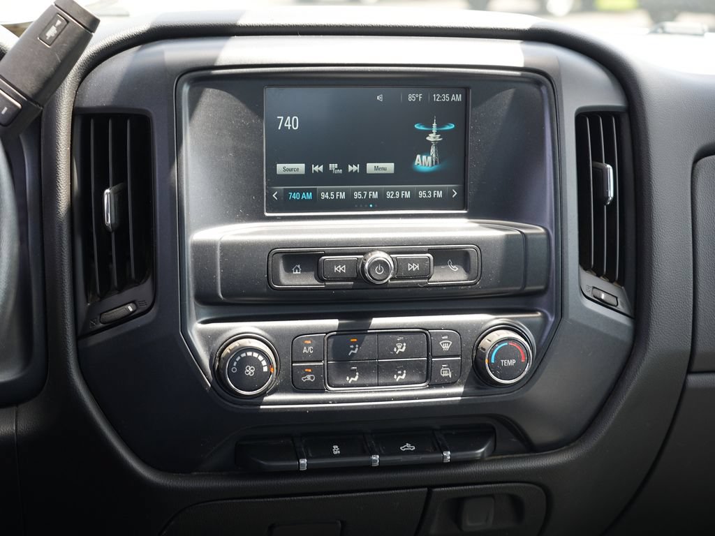 Used 2018 Chevrolet Silverado 3500 4x4 Crew Cab image 22