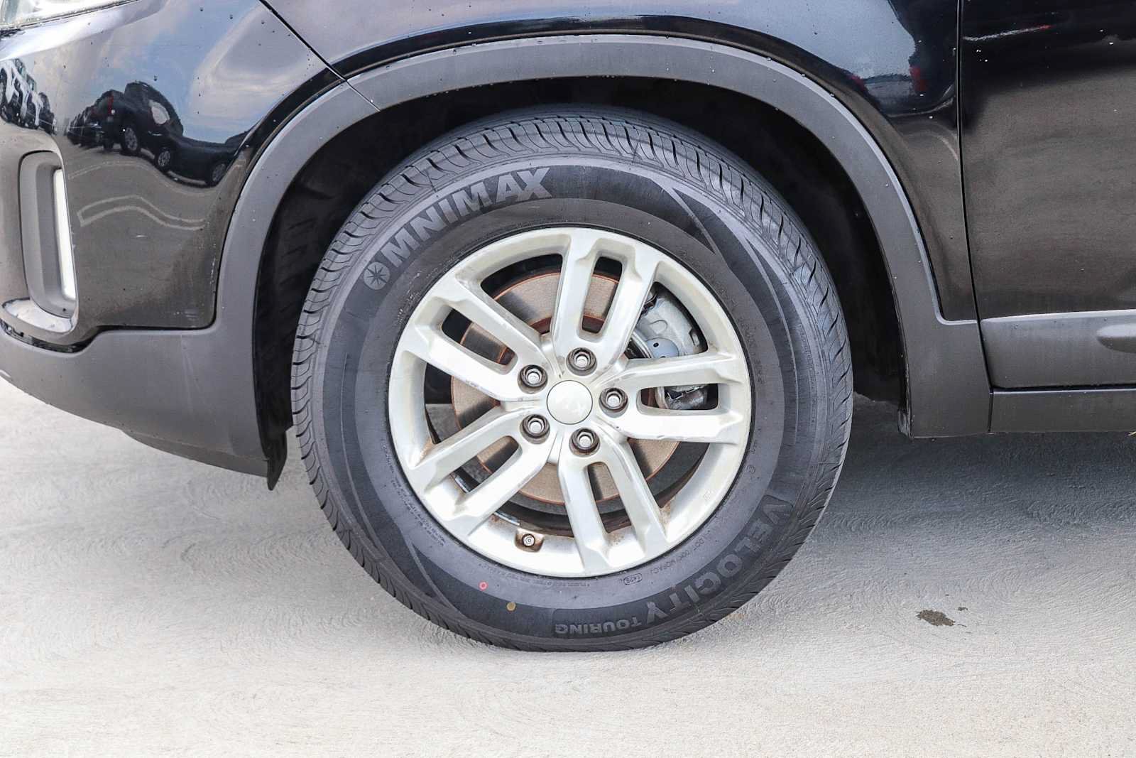 Used 2015 Kia Sorento LX FWD image 11