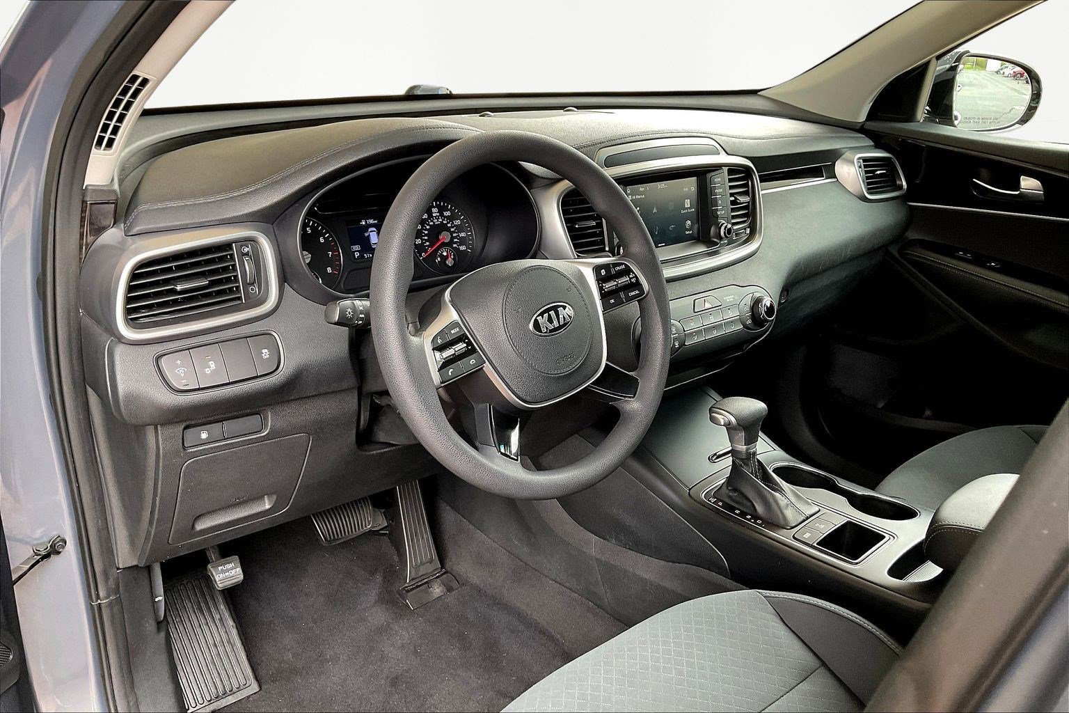 Used 2020 Kia Sorento LX image 17