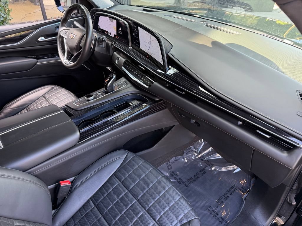 Used 2023 Cadillac Escalade V AWD/4WD image 32